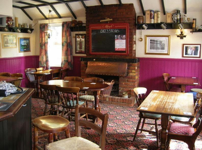 Hotel The Emmbrook 4*