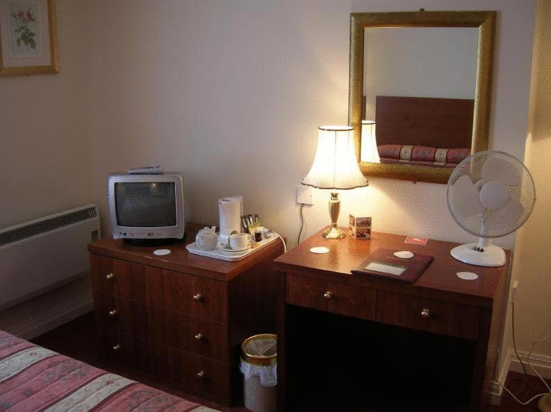 Hotel The Emmbrook